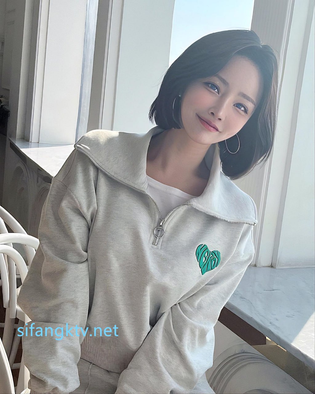 国产AV 皇家华人 HJ093 为了和初恋女友做爱 尤莉